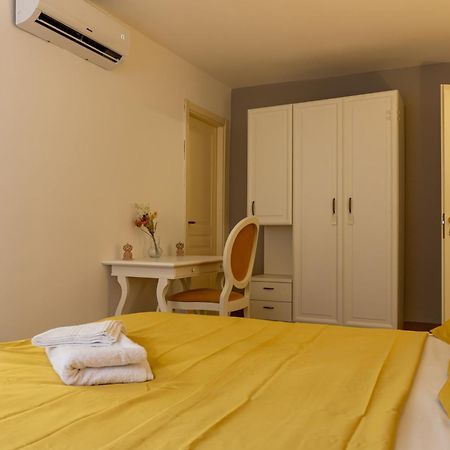 Mi Tu Apartments Catánia Buitenkant foto