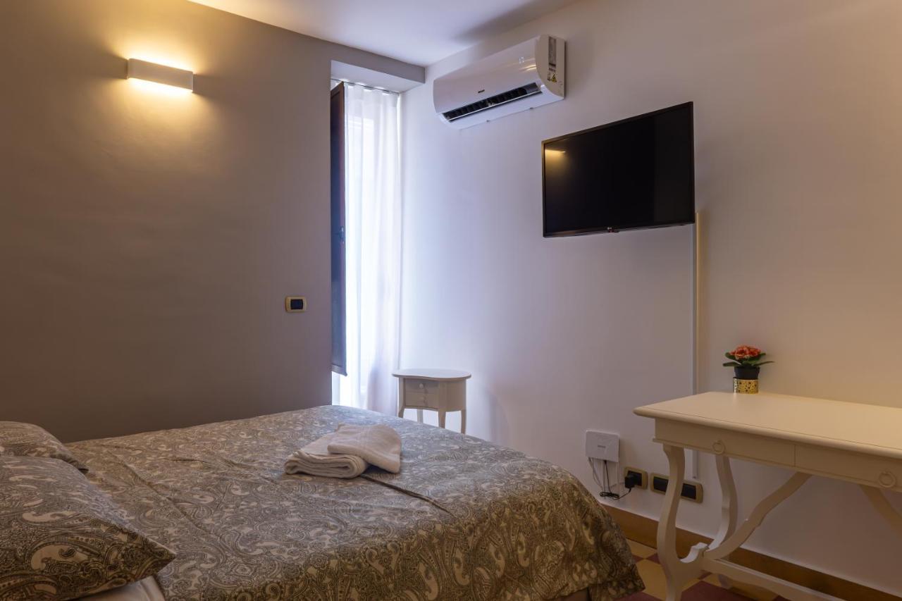 Mi Tu Apartments Catánia Buitenkant foto